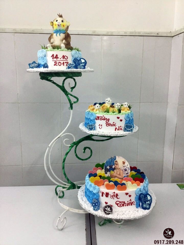 Bánh sinh nhật hai tầng tặng con trai - Thu Hường bakery