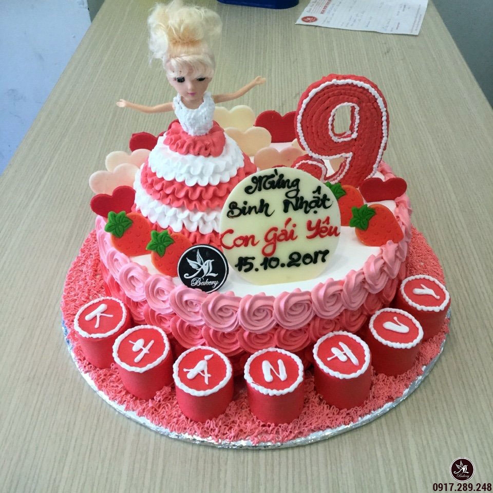 Bánh mừng sinh nhật 9 tuổi với hình búp bê đẹp nhất cho ... ( https://banhkemcaocap.com › bakery ) 