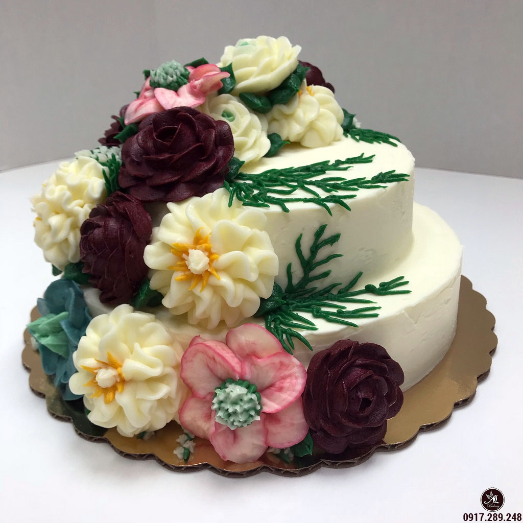 Hình ảnh bánh sinh nhật 2 tầng những đóa hoa xinh đẹp | Bánh kem cao cấp