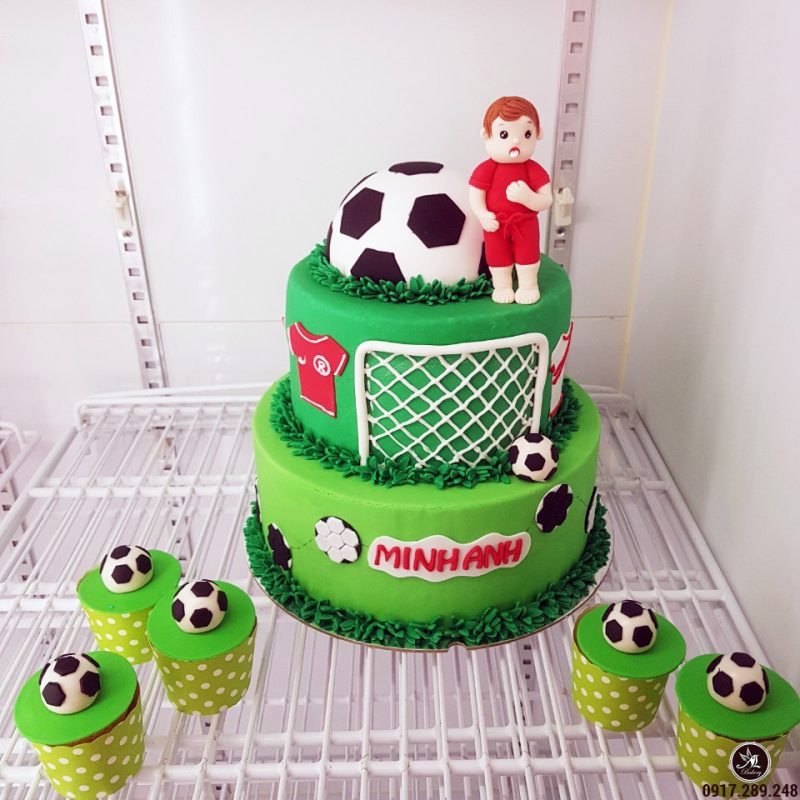 Bánh gato sinh nhật quả bóng tròn với cầu gôn và cúp vàng tặng sinh nhật  bạn yêu thể thao hâm mộ bóng đá 5562 - Bánh fondant