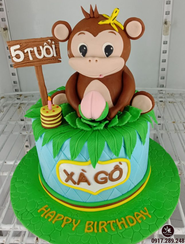 Hãy đến và chiêm ngưỡng bánh sinh nhật con khỉ đẹp như mơ! Đây là món quà tuyệt vời cho bất kì người yêu thích con vật nào. Với hình ảnh và màu sắc sống động, bánh sinh nhật này chắc chắn sẽ mang đến nụ cười tươi sáng cho tất cả mọi người.