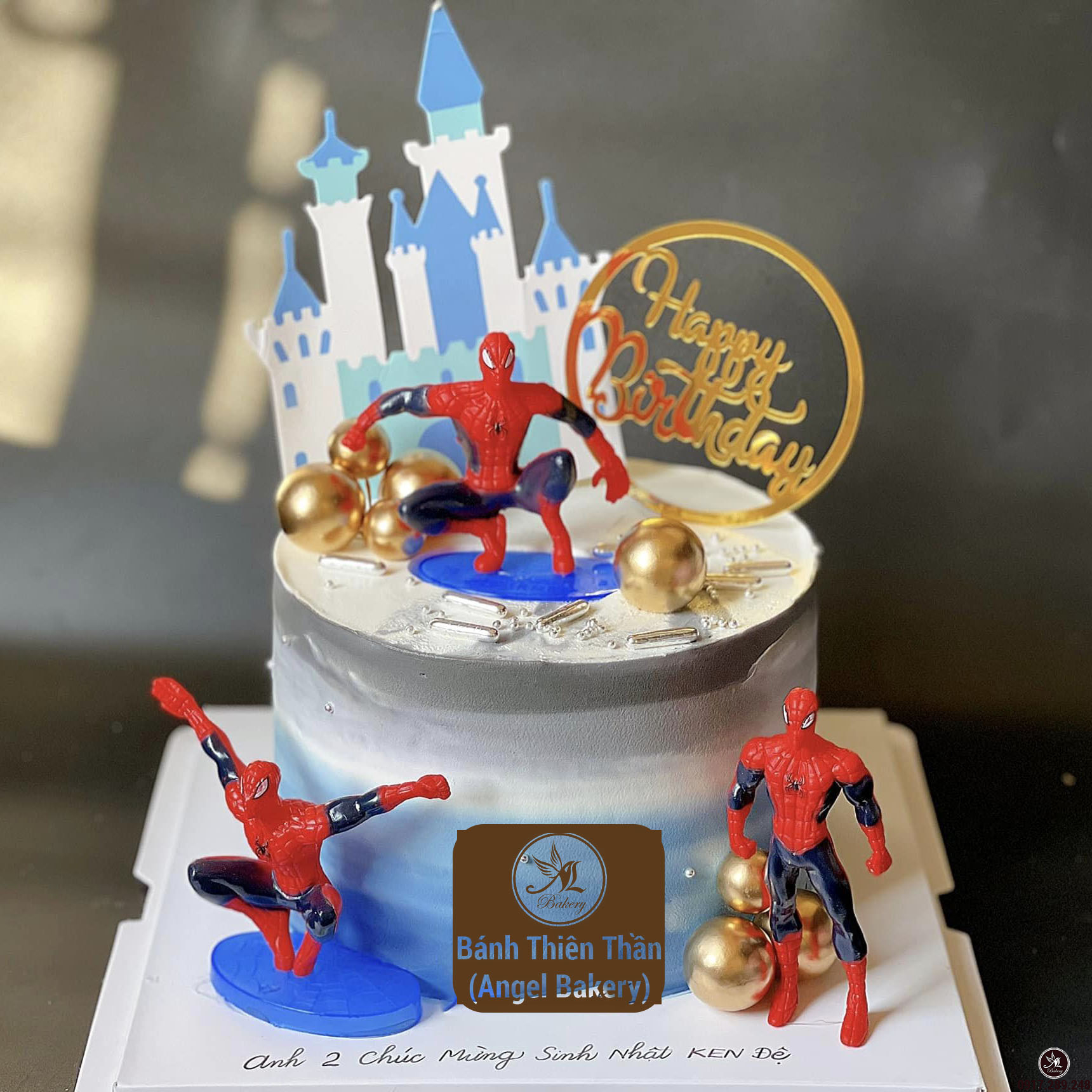 50 Mẫu bánh sinh nhật hình Siêu nhân Nhện Iron Man Batman đẹp và ngầu  nhất